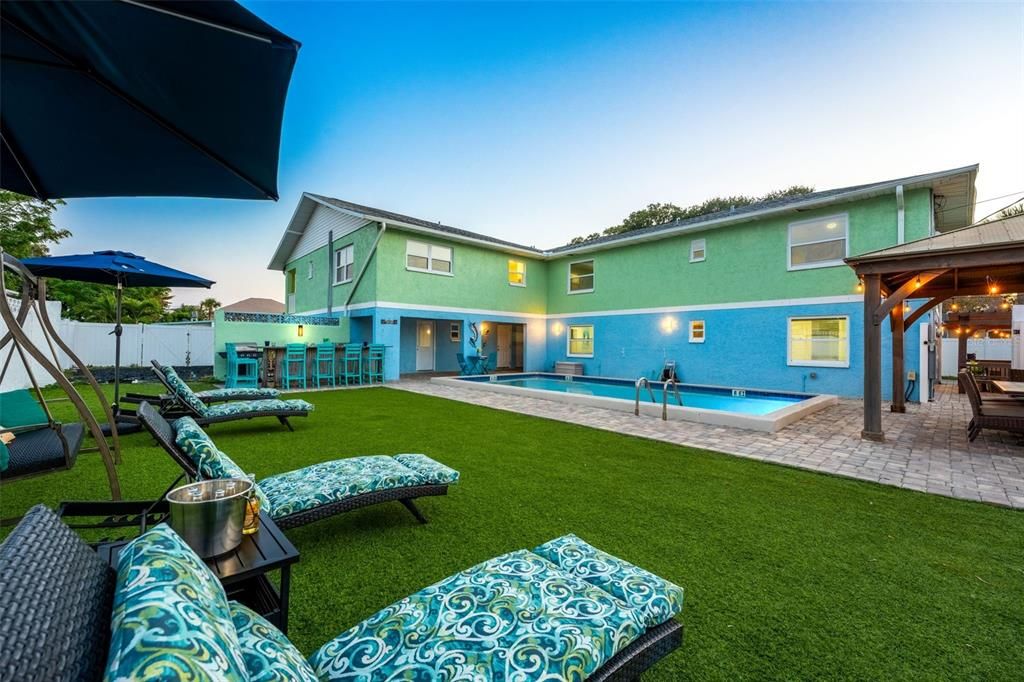 Active With Contract: $1,499,000 (7 beds, 0 baths, 4540 Square Feet)