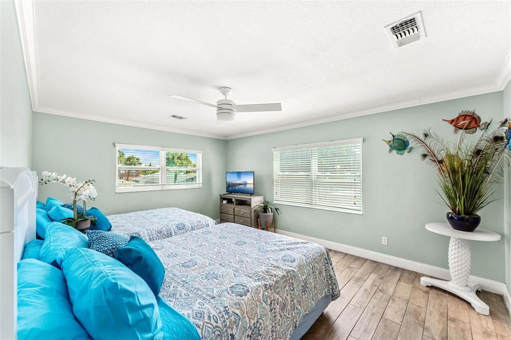 Active With Contract: $1,499,000 (7 beds, 0 baths, 4540 Square Feet)