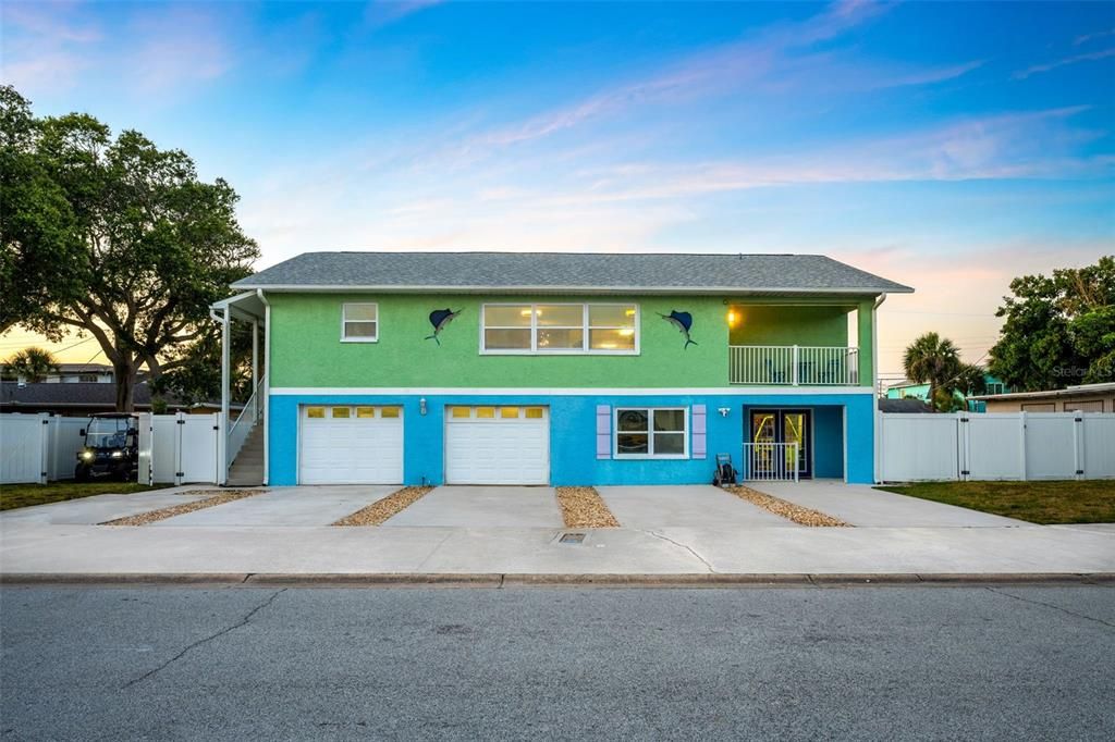 Active With Contract: $1,499,000 (7 beds, 0 baths, 4540 Square Feet)