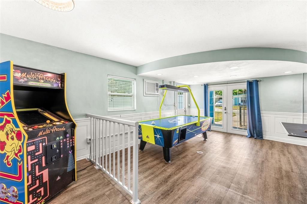 Active With Contract: $1,499,000 (7 beds, 0 baths, 4540 Square Feet)