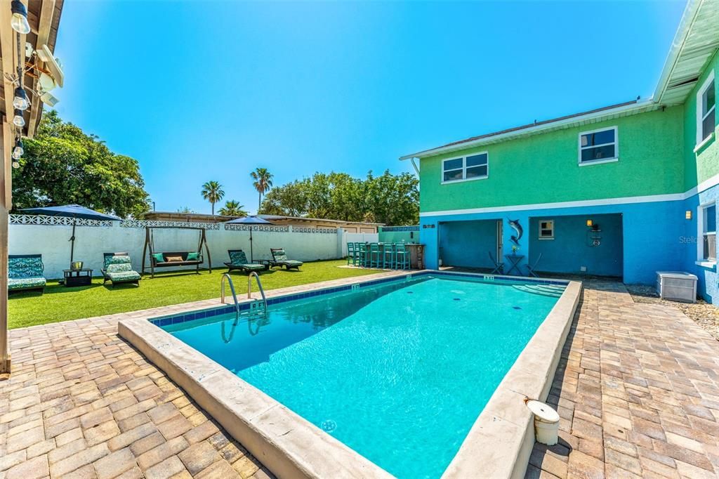 Active With Contract: $1,499,000 (7 beds, 0 baths, 4540 Square Feet)