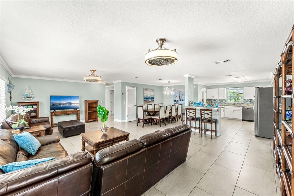 Active With Contract: $1,499,000 (7 beds, 0 baths, 4540 Square Feet)