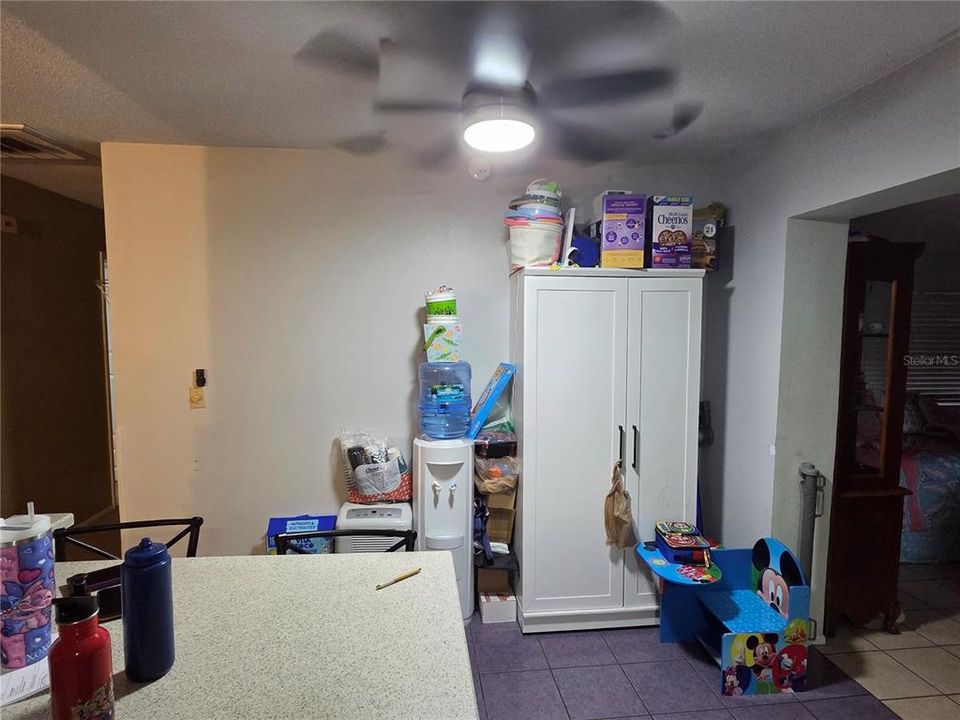 For Sale: $385,000 (3 beds, 1 baths, 1252 Square Feet)