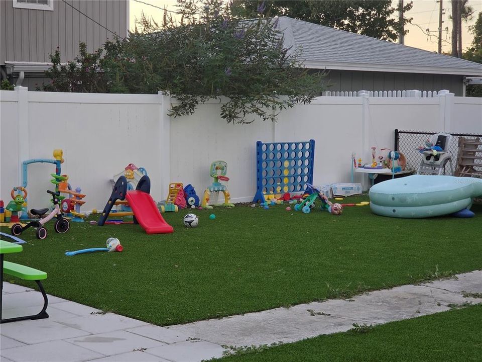 For Sale: $385,000 (3 beds, 1 baths, 1252 Square Feet)