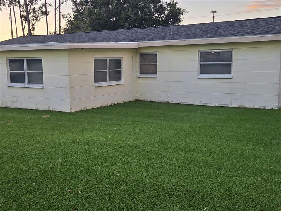 For Sale: $385,000 (3 beds, 1 baths, 1252 Square Feet)