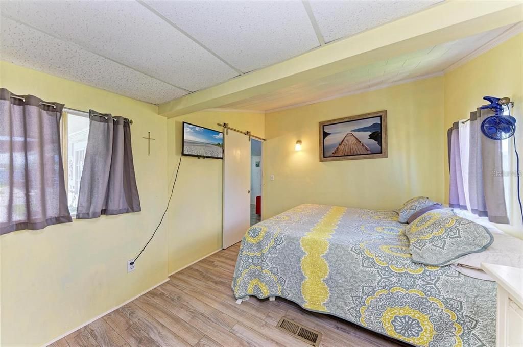 待售: $134,999 (2 贝兹, 2 浴室, 687 平方英尺)