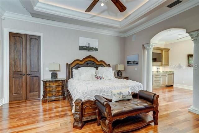 For Sale: $4,200,000 (5 beds, 4 baths, 7261 Square Feet)