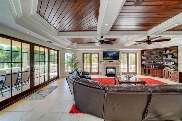 For Sale: $4,200,000 (5 beds, 4 baths, 7261 Square Feet)