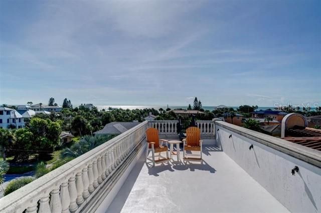 For Sale: $4,200,000 (5 beds, 4 baths, 7261 Square Feet)