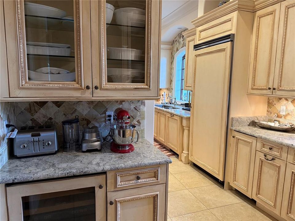 For Sale: $4,200,000 (5 beds, 4 baths, 7261 Square Feet)