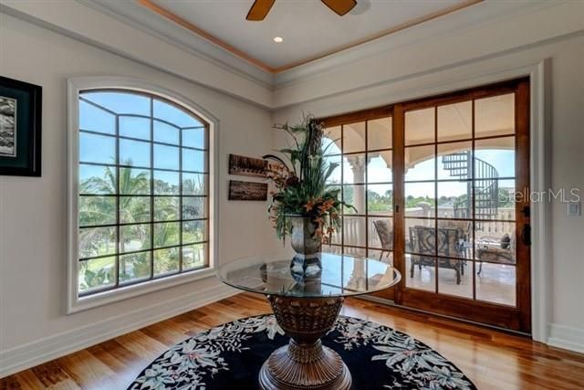 For Sale: $4,200,000 (5 beds, 4 baths, 7261 Square Feet)