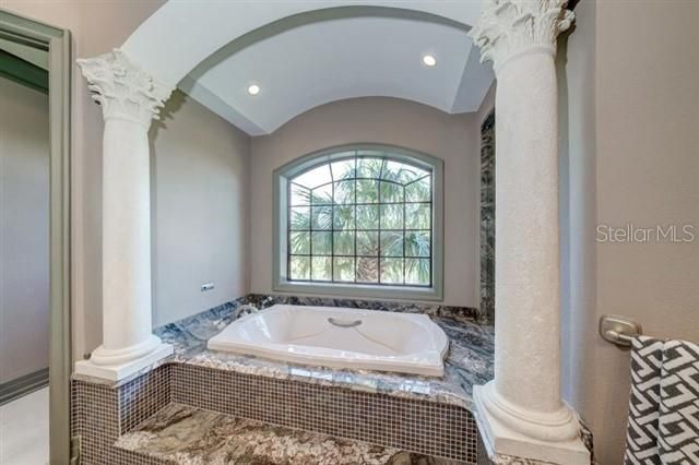 For Sale: $4,200,000 (5 beds, 4 baths, 7261 Square Feet)