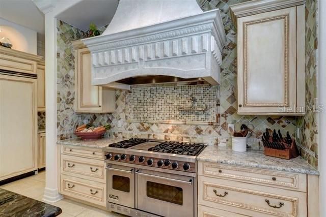 For Sale: $4,200,000 (5 beds, 4 baths, 7261 Square Feet)