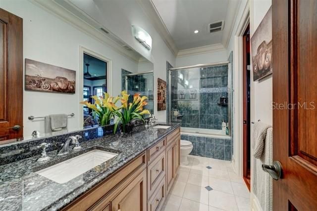 For Sale: $4,200,000 (5 beds, 4 baths, 7261 Square Feet)