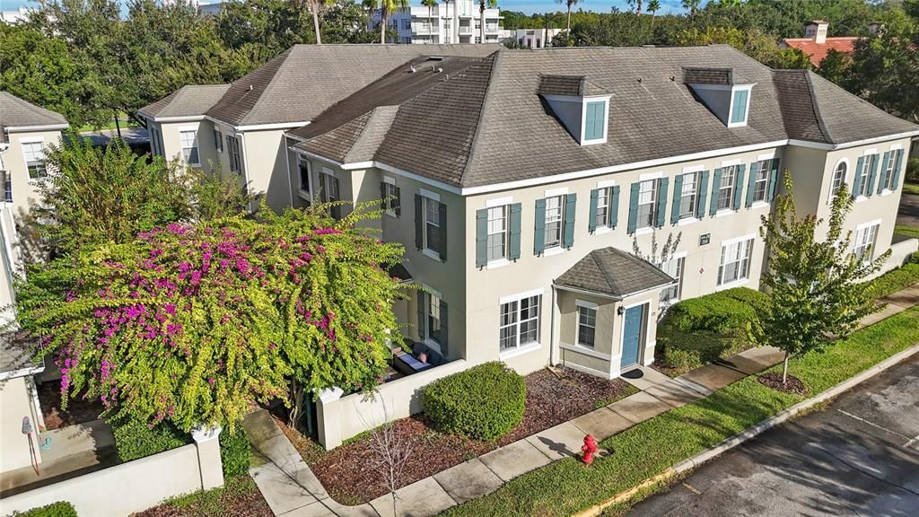 For Sale: $245,000 (1 beds, 1 baths, 947 Square Feet)