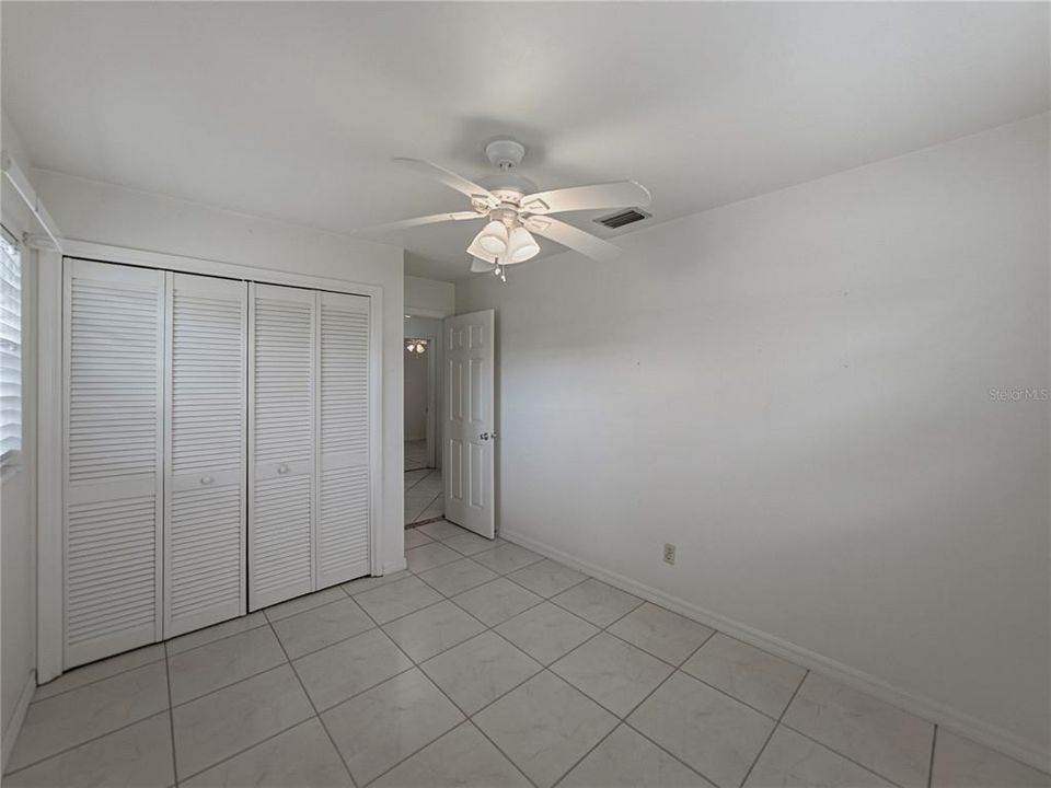 Active With Contract: $350,000 (3 beds, 1 baths, 1185 Square Feet)