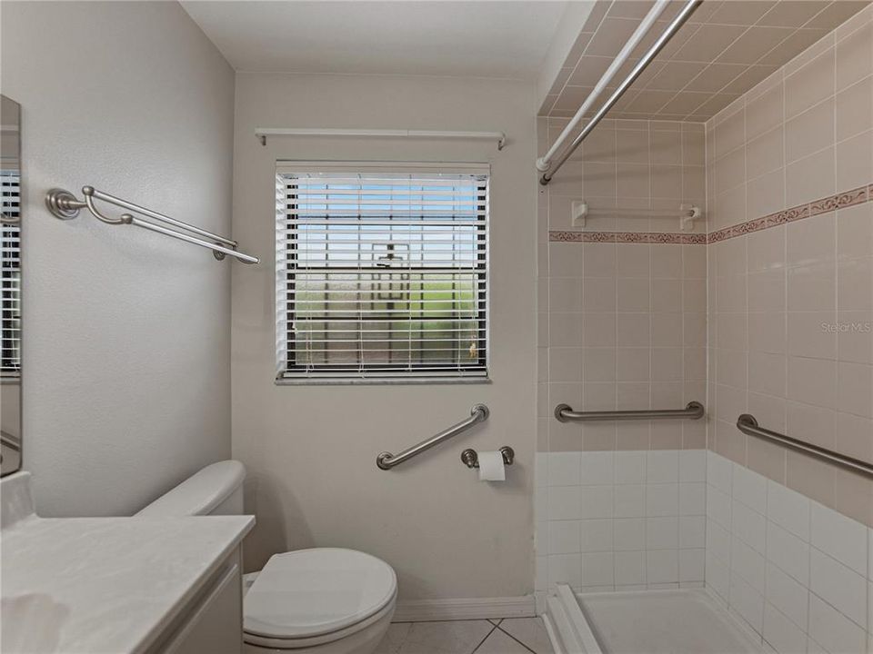 Active With Contract: $350,000 (3 beds, 1 baths, 1185 Square Feet)