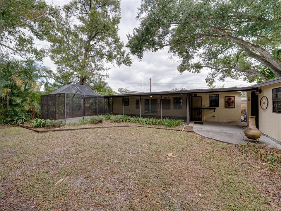 Active With Contract: $350,000 (3 beds, 1 baths, 1185 Square Feet)