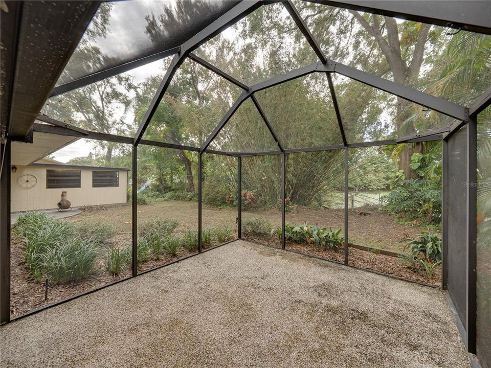 Active With Contract: $350,000 (3 beds, 1 baths, 1185 Square Feet)