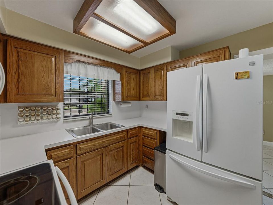 Active With Contract: $350,000 (3 beds, 1 baths, 1185 Square Feet)