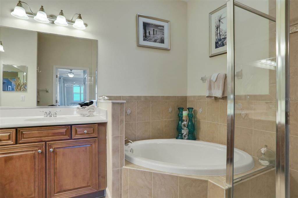 待售: $875,000 (3 贝兹, 2 浴室, 1682 平方英尺)