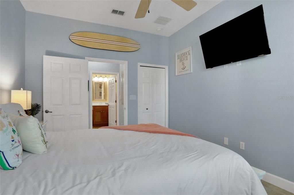 待售: $875,000 (3 贝兹, 2 浴室, 1682 平方英尺)