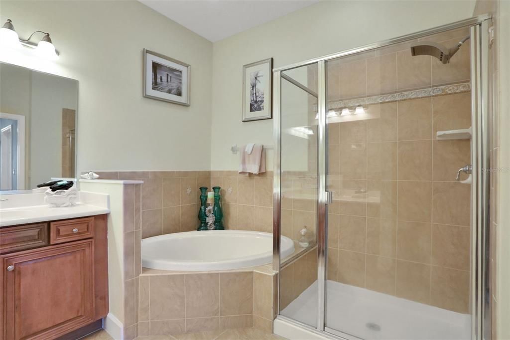 待售: $875,000 (3 贝兹, 2 浴室, 1682 平方英尺)