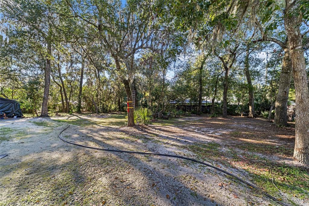 Active With Contract: $199,000 (3 beds, 1 baths, 1074 Square Feet)