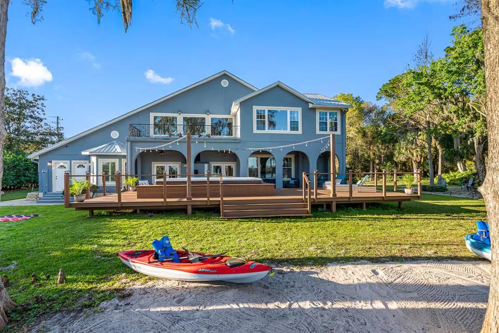 En Venta: $1,050,000 (4 camas, 3 baños, 3692 Pies cuadrados)