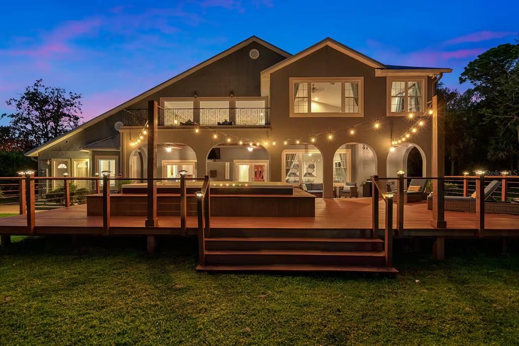 En Venta: $1,050,000 (4 camas, 3 baños, 3692 Pies cuadrados)