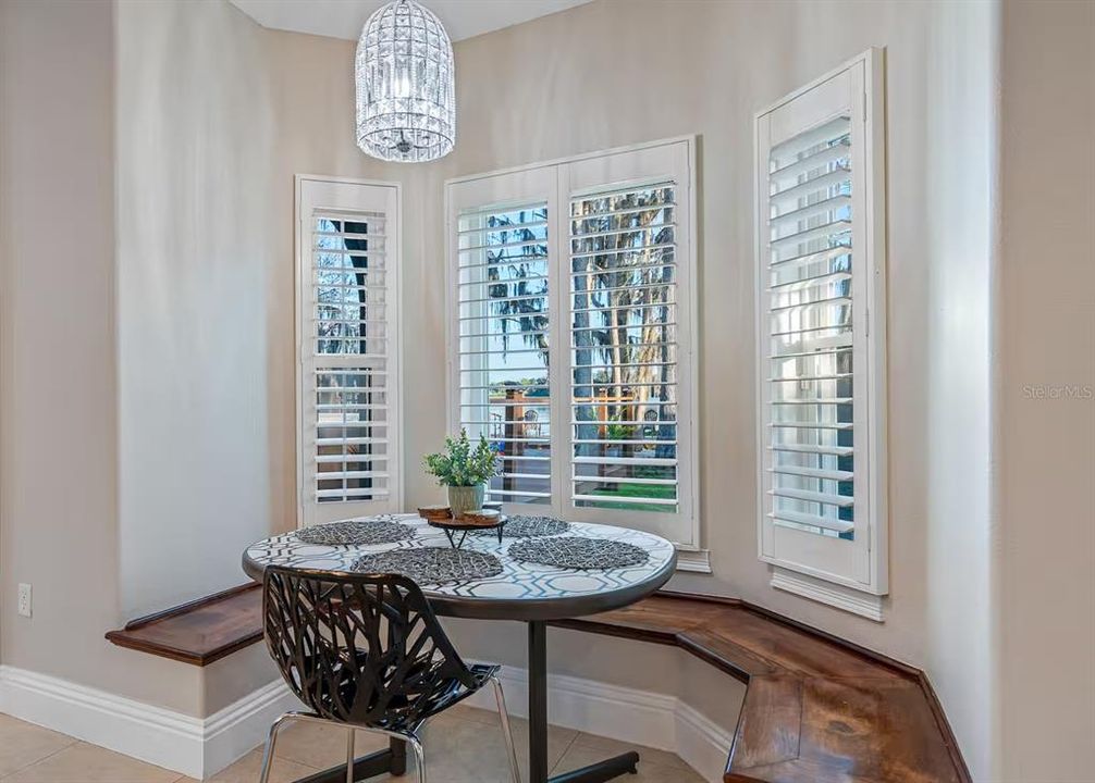 En Venta: $1,050,000 (4 camas, 3 baños, 3692 Pies cuadrados)