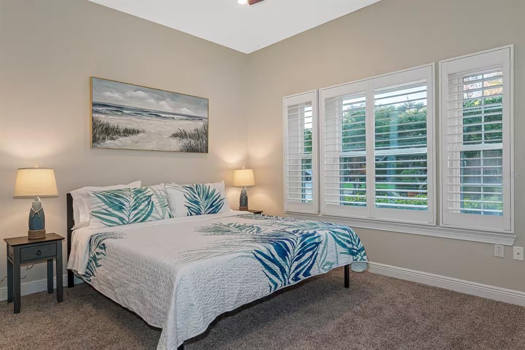 En Venta: $1,050,000 (4 camas, 3 baños, 3692 Pies cuadrados)