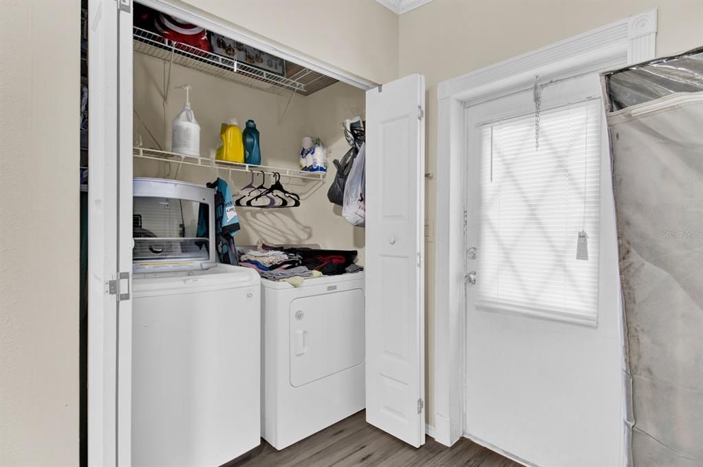 На продажу: $379,999 (3 спален, 2 ванн, 1296 Квадратных фут)