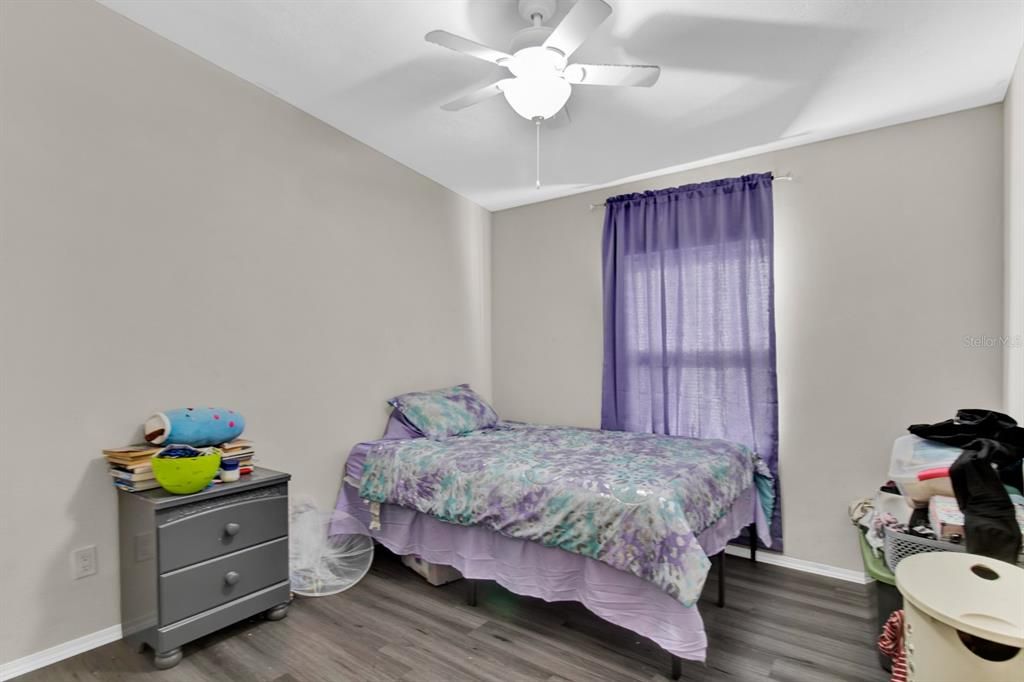 На продажу: $379,999 (3 спален, 2 ванн, 1296 Квадратных фут)