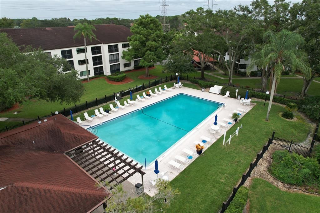 For Sale: $184,000 (2 beds, 2 baths, 955 Square Feet)