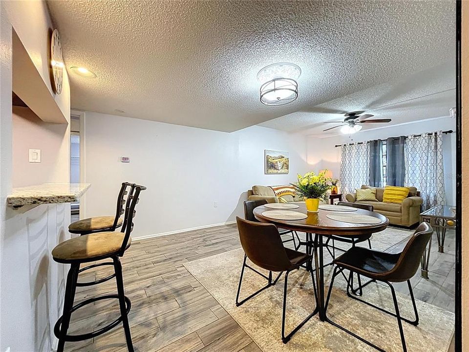 For Sale: $184,000 (2 beds, 2 baths, 955 Square Feet)