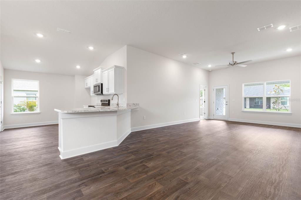 待售: $333,300 (3 贝兹, 2 浴室, 1505 平方英尺)