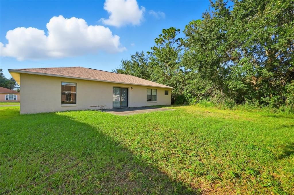 合同活跃: $249,990 (3 贝兹, 2 浴室, 1329 平方英尺)