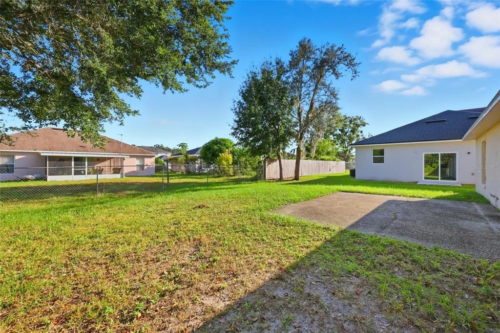 合同活跃: $249,990 (3 贝兹, 2 浴室, 1329 平方英尺)