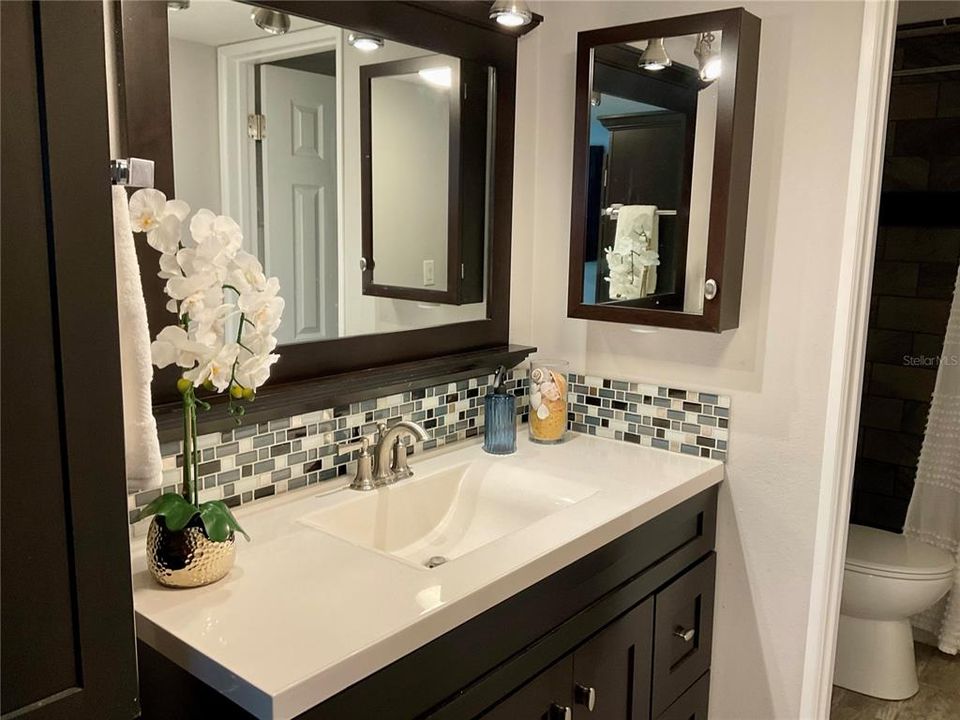 For Sale: $370,000 (3 beds, 2 baths, 1755 Square Feet)