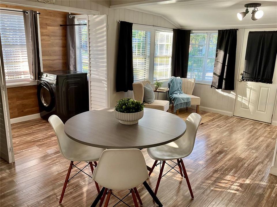 For Sale: $370,000 (3 beds, 2 baths, 1755 Square Feet)