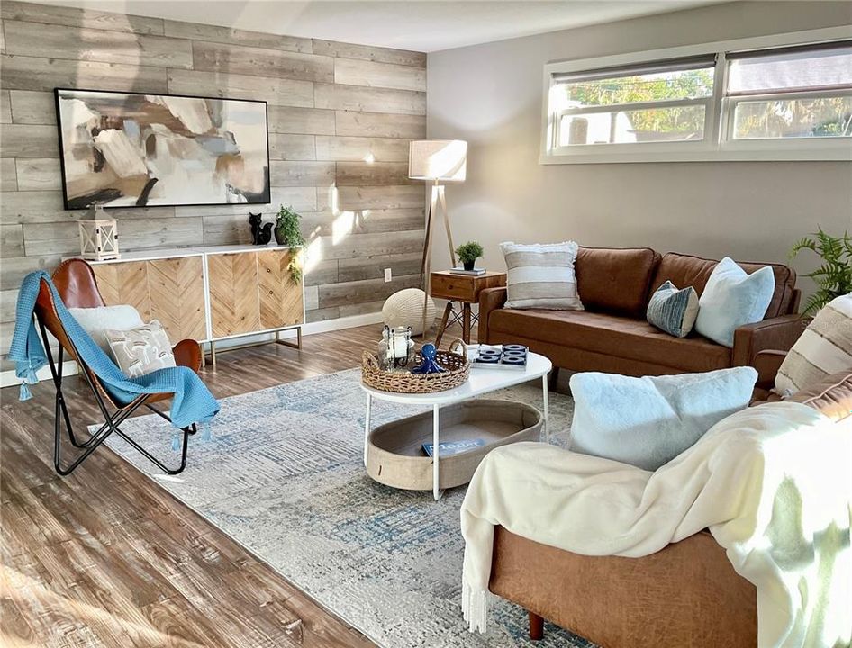 For Sale: $370,000 (3 beds, 2 baths, 1755 Square Feet)