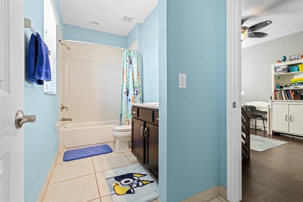 待售: $799,000 (5 贝兹, 4 浴室, 3381 平方英尺)