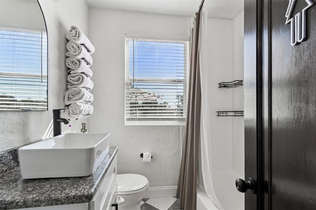 For Sale: $637,500 (4 beds, 2 baths, 1676 Square Feet)