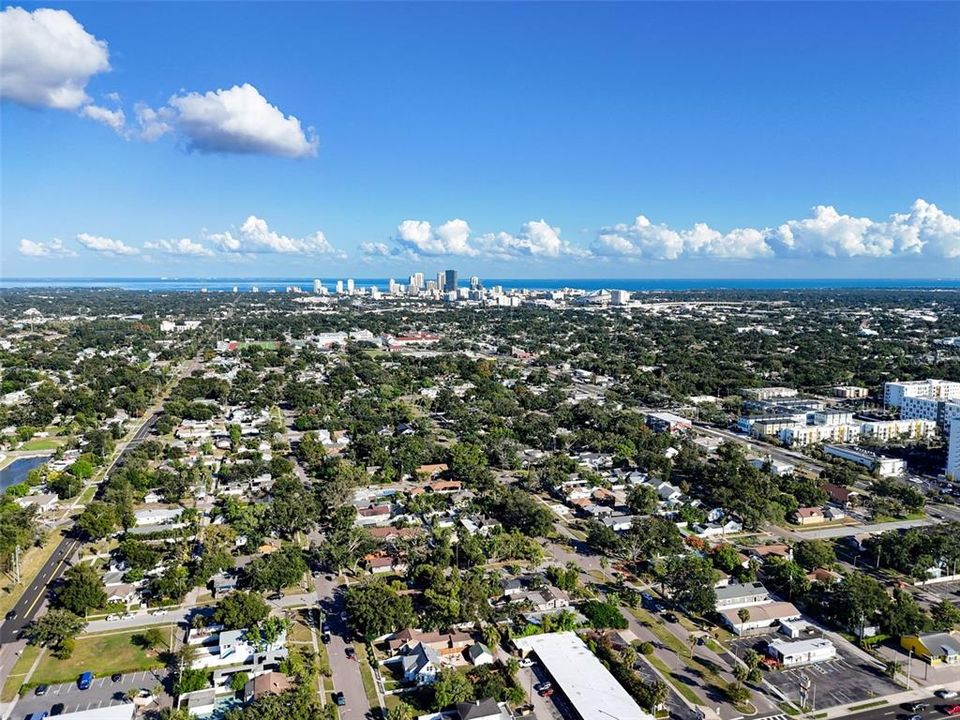 For Sale: $637,500 (4 beds, 2 baths, 1676 Square Feet)