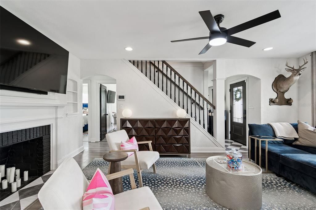 For Sale: $637,500 (4 beds, 2 baths, 1676 Square Feet)