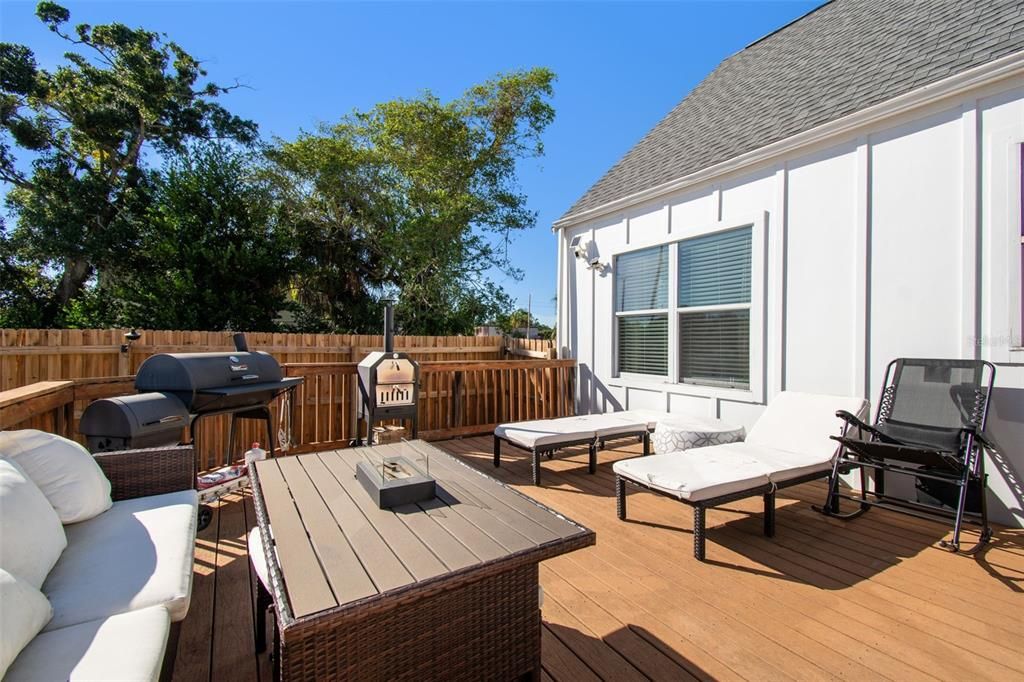 For Sale: $637,500 (4 beds, 2 baths, 1676 Square Feet)