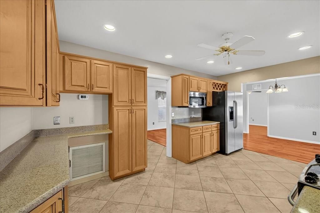 Active With Contract: $399,000 (3 beds, 2 baths, 1450 Square Feet)