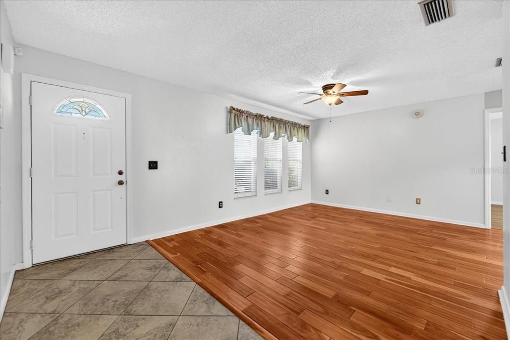 Active With Contract: $399,000 (3 beds, 2 baths, 1450 Square Feet)