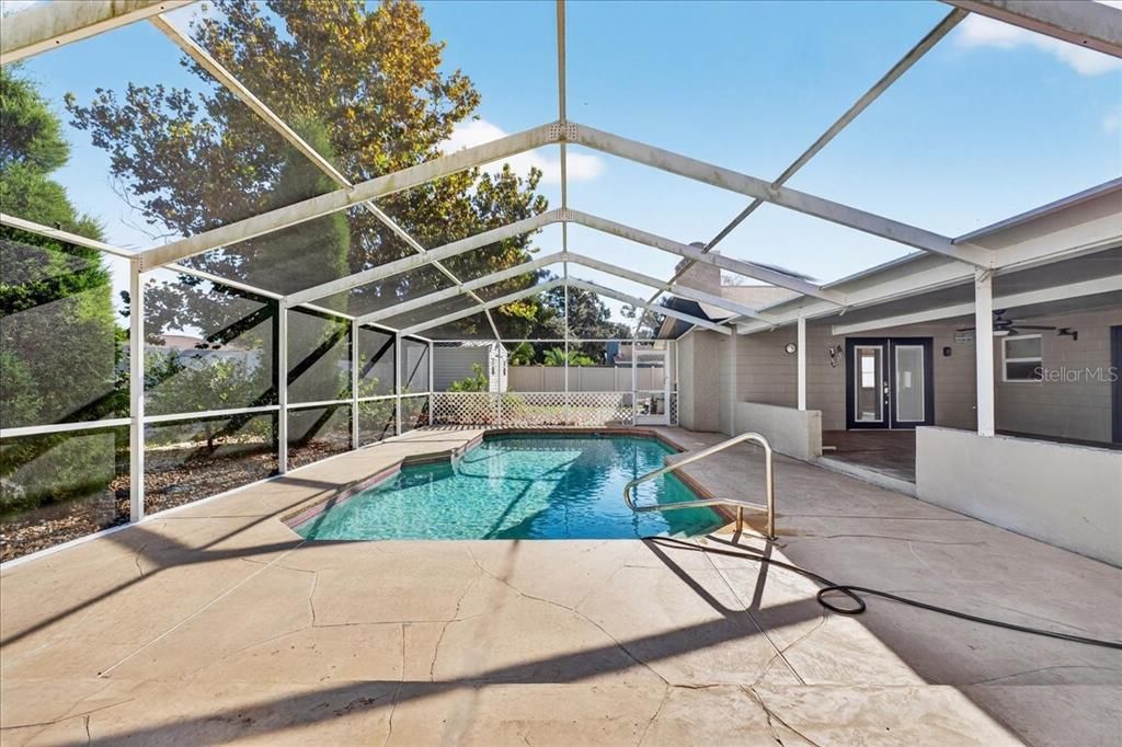 Active With Contract: $399,000 (3 beds, 2 baths, 1450 Square Feet)